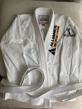 Alliance White Jiu Jitsu Gi Jacket - Men's A2